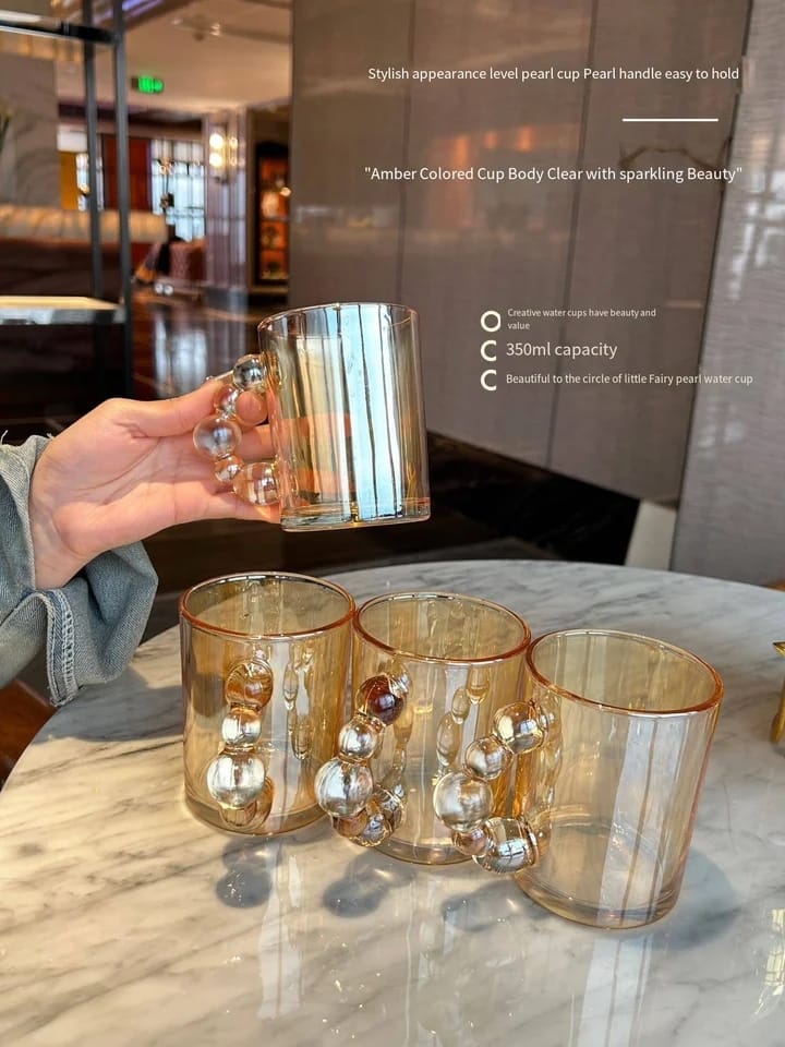 Distributeur de Boissons en Verre avec Support Doré et Tasses, Modèle Chloé