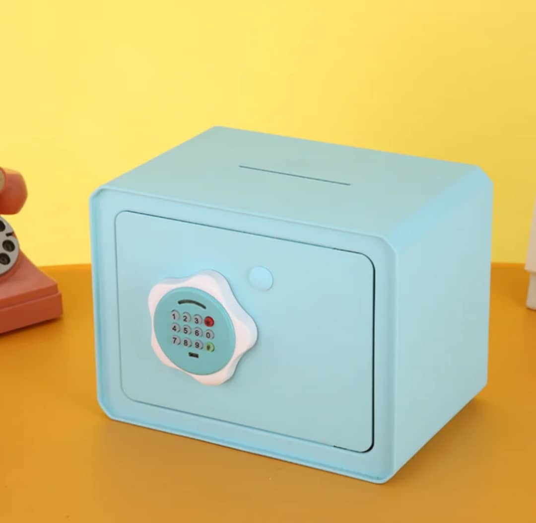 Coffre-Fort Musical Électronique à Code Digital – Tirelire Design Premium USB