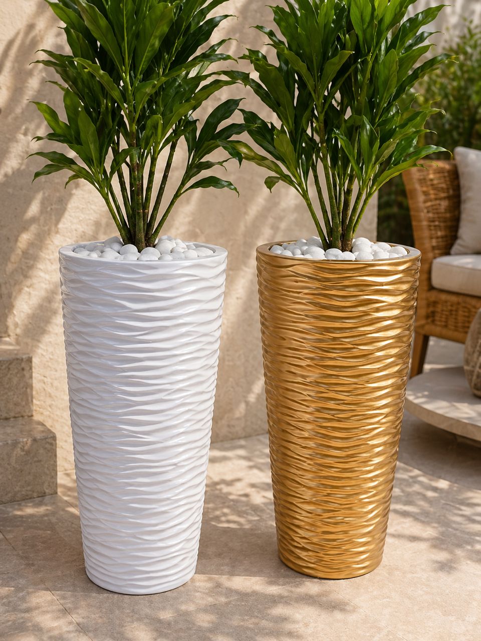 Cache-Pot Ondulé Design – Blanc &amp; Or | Grand Pot Décoratif Intérieur/Extérieur