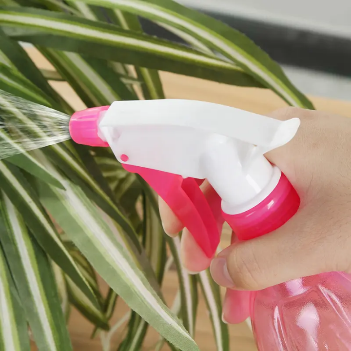 Vaporisateur Coloré 500 ml – Pulvérisateur Multi-Usage pour Maison et Jardin