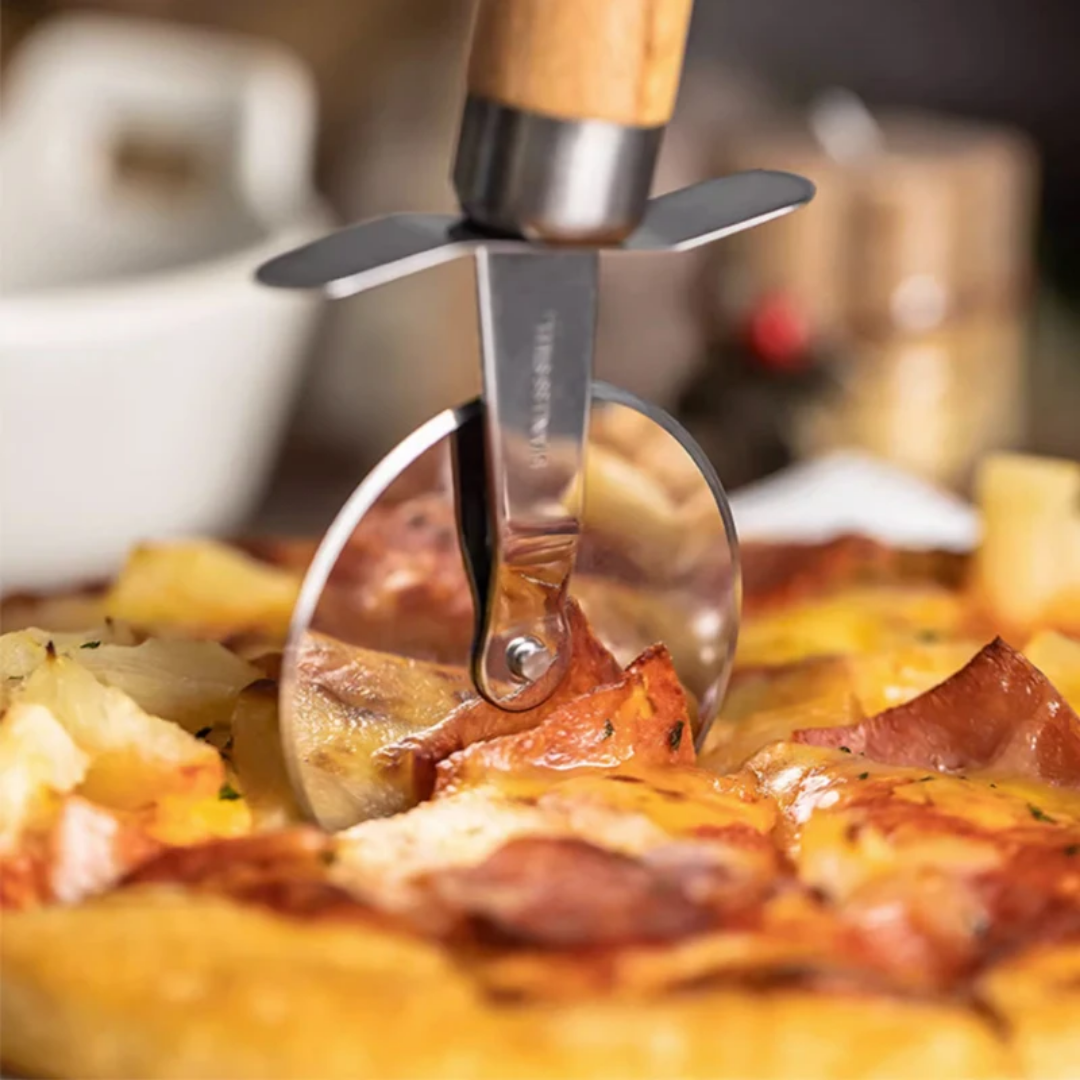 Coupe-Pizza Professionnel – Lame Inox &amp; Manche Imitation Bois