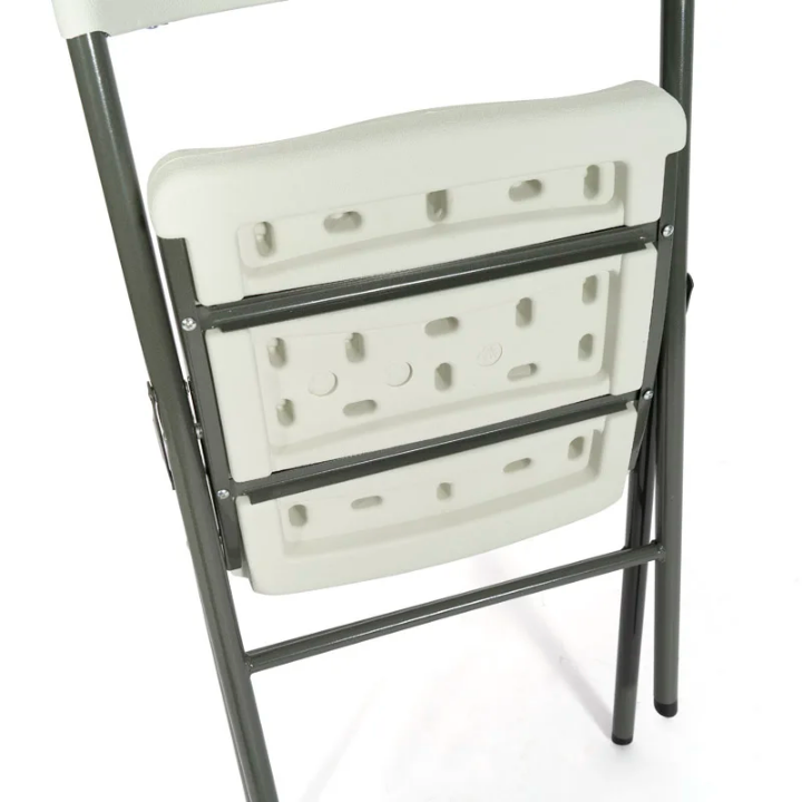 Chaise Pliante Résistante – Assise Confortable en Plastique & Structure Métallique
