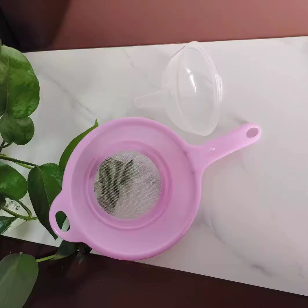 Passoire entonnoir 2-en-1 avec tamis fin – Pratique pour filtrer et transvaser