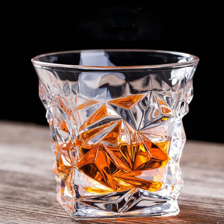 Verre à Whisky Design Cristallin – Style Luxe et Original