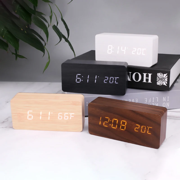 Horloge LED en Bois Design avec Affichage Température - Réveil Numérique Moderne