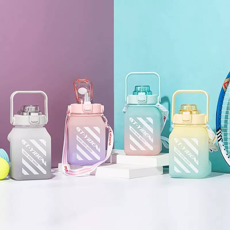 Bouteille d’eau en plastique 1300 ml - La boutique secrète