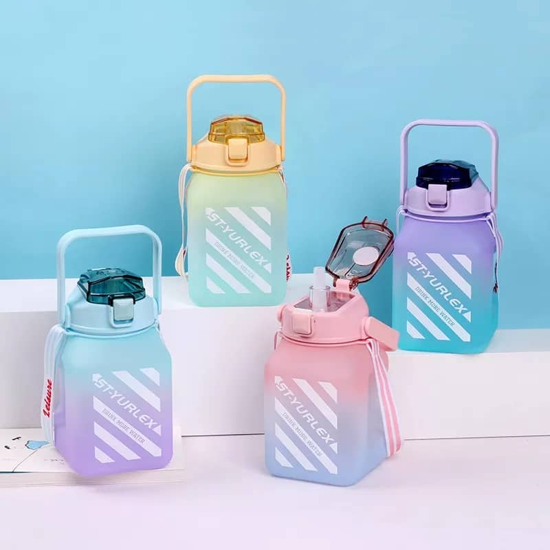 Bouteille d’eau en plastique 1300 ml - La boutique secrète